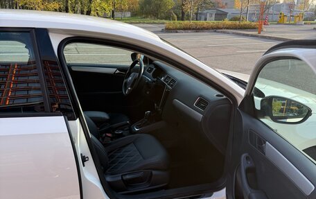 Volkswagen Jetta VII, 2013 год, 1 250 000 рублей, 21 фотография