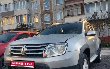 Renault Duster I рестайлинг, 2014 год, 910 000 рублей, 1 фотография