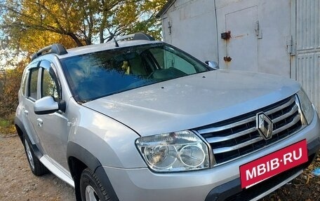 Renault Duster I рестайлинг, 2014 год, 910 000 рублей, 2 фотография