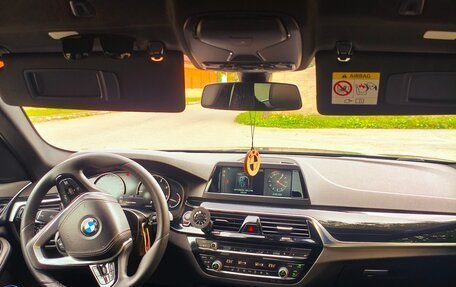 BMW 5 серия, 2019 год, 3 000 000 рублей, 18 фотография