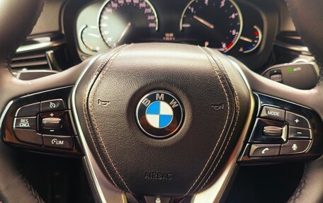 BMW 5 серия, 2019 год, 3 000 000 рублей, 25 фотография