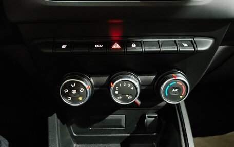 Renault Duster, 2022 год, 1 619 000 рублей, 12 фотография