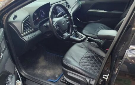 Hyundai Elantra VI, 2018 год, 1 250 000 рублей, 3 фотография