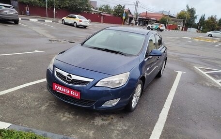 Opel Astra J, 2012 год, 490 000 рублей, 1 фотография