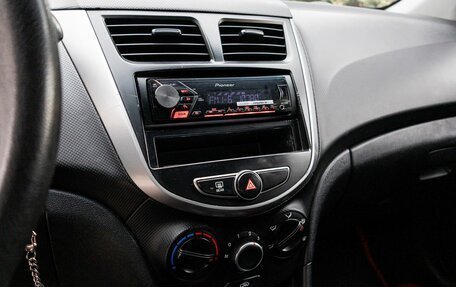 Hyundai Solaris II рестайлинг, 2015 год, 750 000 рублей, 20 фотография