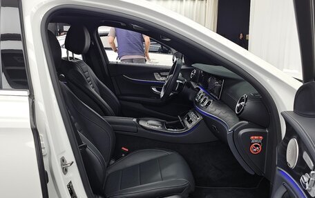 Mercedes-Benz E-Класс, 2023 год, 5 300 000 рублей, 6 фотография