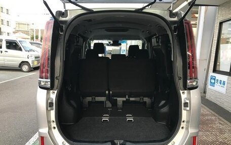 Toyota Noah III, 2021 год, 1 817 009 рублей, 12 фотография