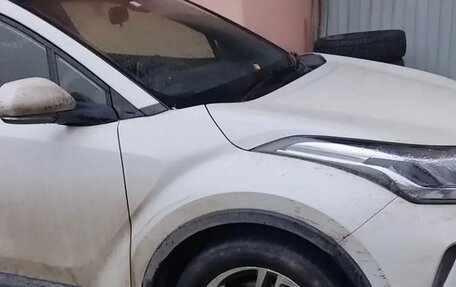 Toyota C-HR I рестайлинг, 2020 год, 1 950 000 рублей, 2 фотография