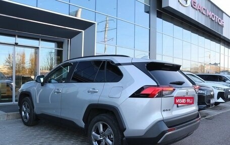 Toyota RAV4, 2021 год, 3 370 000 рублей, 4 фотография