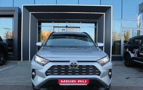 Toyota RAV4, 2021 год, 3 370 000 рублей, 2 фотография