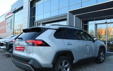 Toyota RAV4, 2021 год, 3 370 000 рублей, 6 фотография
