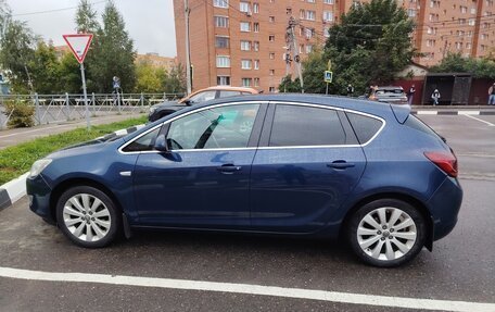 Opel Astra J, 2012 год, 490 000 рублей, 3 фотография