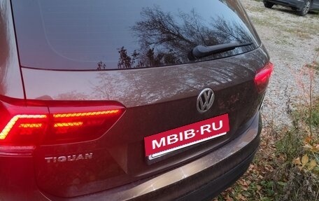 Volkswagen Tiguan II, 2019 год, 2 400 000 рублей, 3 фотография