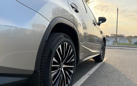 Lexus RX IV рестайлинг, 2018 год, 4 250 000 рублей, 9 фотография