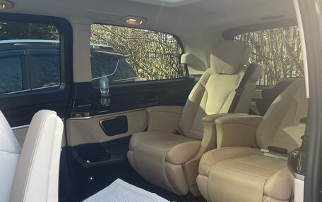 Mercedes-Benz V-Класс, 2019 год, 5 000 000 рублей, 3 фотография