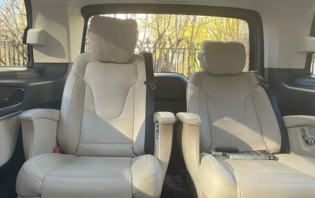Mercedes-Benz V-Класс, 2019 год, 5 000 000 рублей, 8 фотография