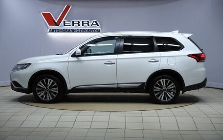 Mitsubishi Outlander III рестайлинг 3, 2019 год, 2 190 000 рублей, 8 фотография