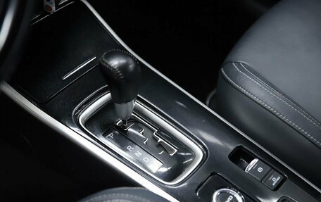 Mitsubishi Outlander III рестайлинг 3, 2019 год, 2 190 000 рублей, 13 фотография
