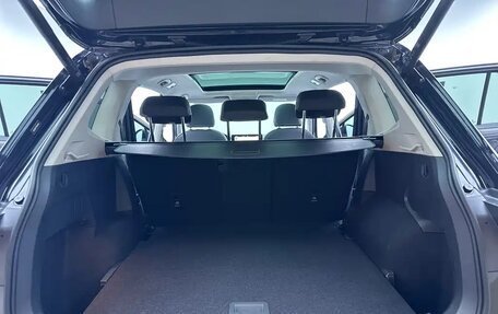 Volkswagen Tiguan II, 2023 год, 2 800 000 рублей, 14 фотография