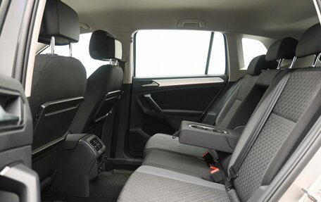 Volkswagen Tiguan II, 2018 год, 2 035 000 рублей, 10 фотография
