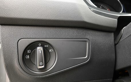 Volkswagen Tiguan II, 2018 год, 2 035 000 рублей, 18 фотография