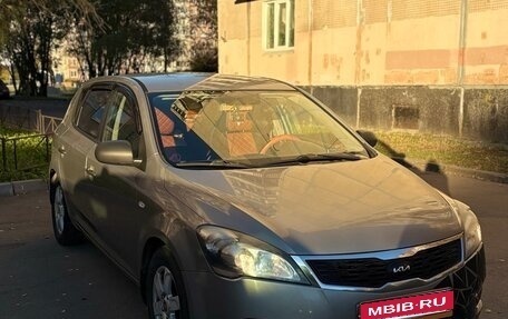 KIA cee'd I рестайлинг, 2011 год, 650 000 рублей, 2 фотография