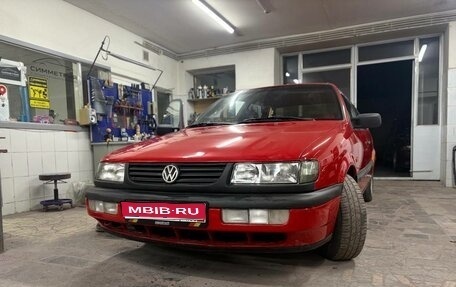 Volkswagen Passat B4, 1994 год, 250 000 рублей, 1 фотография
