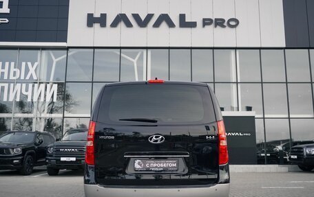 Hyundai H-1 II рестайлинг, 2019 год, 3 330 000 рублей, 6 фотография
