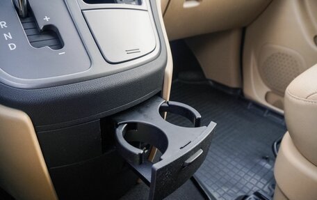 Hyundai H-1 II рестайлинг, 2019 год, 3 330 000 рублей, 18 фотография