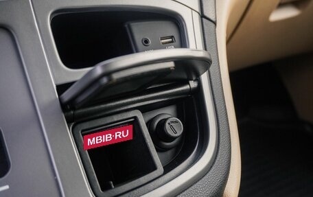 Hyundai H-1 II рестайлинг, 2019 год, 3 330 000 рублей, 19 фотография