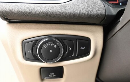 Lincoln MKZ II рестайлинг, 2017 год, 2 215 000 рублей, 22 фотография