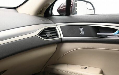 Lincoln MKZ II рестайлинг, 2017 год, 2 215 000 рублей, 23 фотография