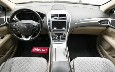 Lincoln MKZ II рестайлинг, 2017 год, 2 215 000 рублей, 11 фотография
