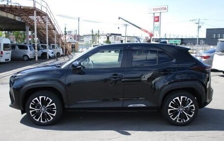 Toyota Yaris Cross, 2023 год, 1 260 001 рублей, 2 фотография