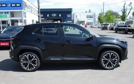 Toyota Yaris Cross, 2023 год, 1 260 001 рублей, 6 фотография