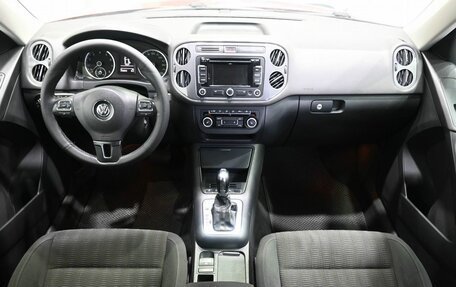 Volkswagen Tiguan I, 2012 год, 1 139 900 рублей, 10 фотография