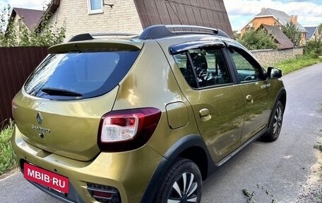 Renault Sandero II рестайлинг, 2017 год, 699 000 рублей, 2 фотография