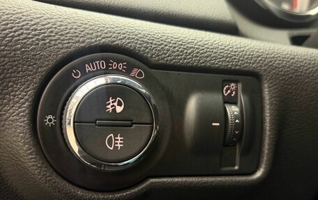 Opel Astra J, 2011 год, 650 000 рублей, 8 фотография