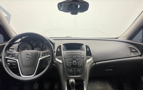 Opel Astra J, 2011 год, 650 000 рублей, 13 фотография