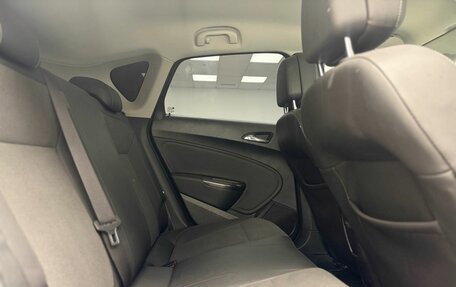 Opel Astra J, 2011 год, 650 000 рублей, 18 фотография