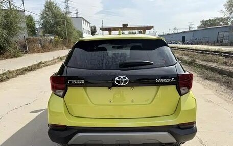 Toyota Yaris XP150 рестайлинг, 2022 год, 1 050 000 рублей, 5 фотография