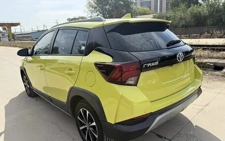 Toyota Yaris XP150 рестайлинг, 2022 год, 1 050 000 рублей, 4 фотография