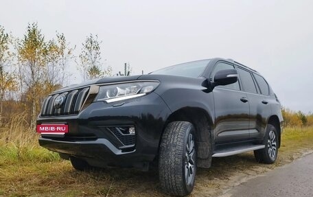 Toyota Land Cruiser Prado 150 рестайлинг, 2022 год, 7 600 000 рублей, 3 фотография