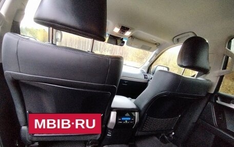 Toyota Land Cruiser Prado 150 рестайлинг, 2022 год, 7 600 000 рублей, 7 фотография