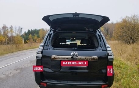 Toyota Land Cruiser Prado 150 рестайлинг, 2022 год, 7 600 000 рублей, 10 фотография