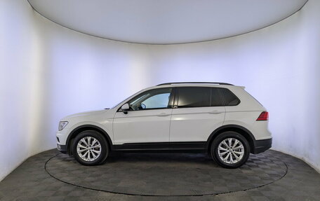 Volkswagen Tiguan II, 2020 год, 2 400 000 рублей, 8 фотография