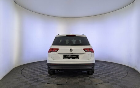 Volkswagen Tiguan II, 2020 год, 2 400 000 рублей, 6 фотография