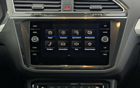 Volkswagen Tiguan II, 2020 год, 2 400 000 рублей, 15 фотография