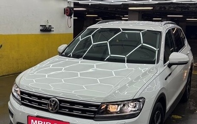 Volkswagen Tiguan II, 2021 год, 2 500 000 рублей, 1 фотография