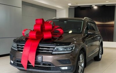 Volkswagen Tiguan II, 2018 год, 2 067 000 рублей, 1 фотография